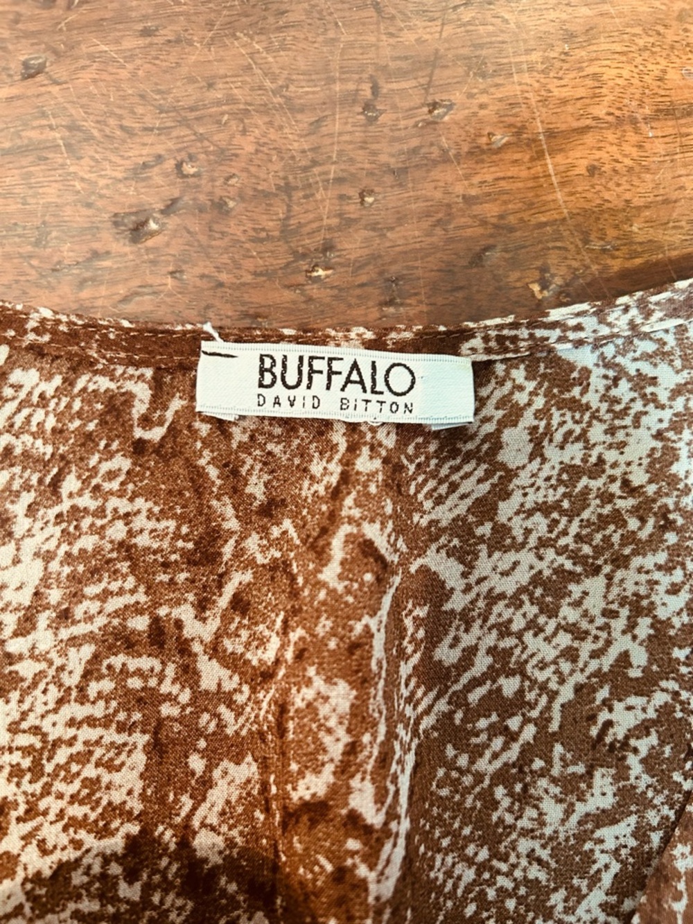Buffalo David Bitton Brown Printed Tie-Front Blouse - Picture 2 of 8